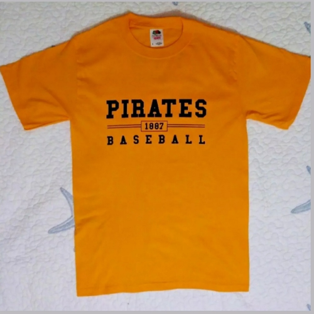 NWOT Pittsburgh Pirates SGA T-Shirt